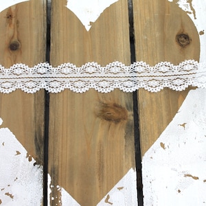 white lace ribbon