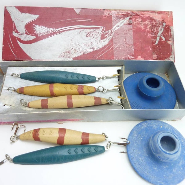 Vintage Fishing Lure Jig Lot-- Hard Plastic Bendo-Jig x 5 and Pole Hold