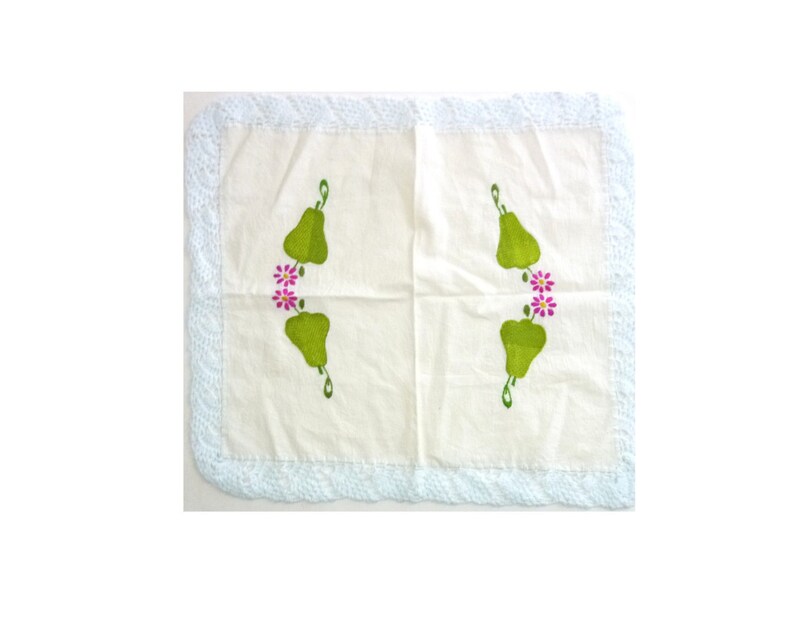 Vintage Embroidered Placemats Large Napkins Set of 2 Pear and Flower 60/'s 70/'s
