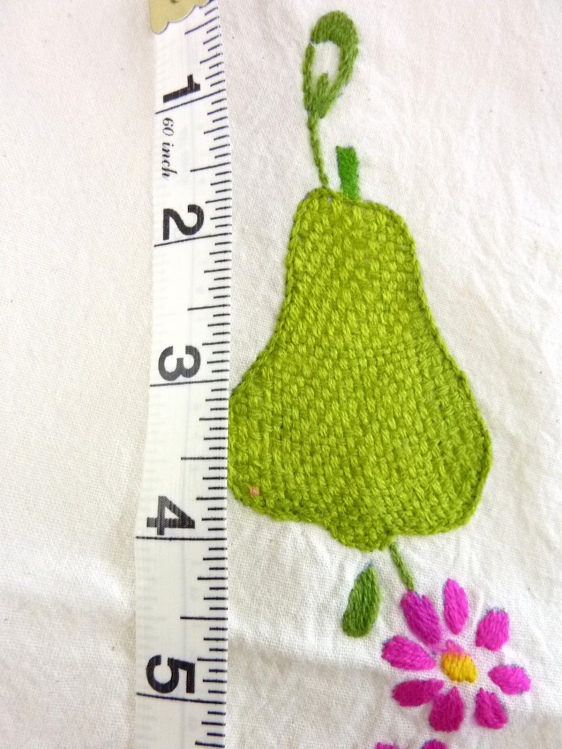 Vintage Embroidered Placemats Large Napkins Set of 2 Pear and Flower 60/'s 70/'s