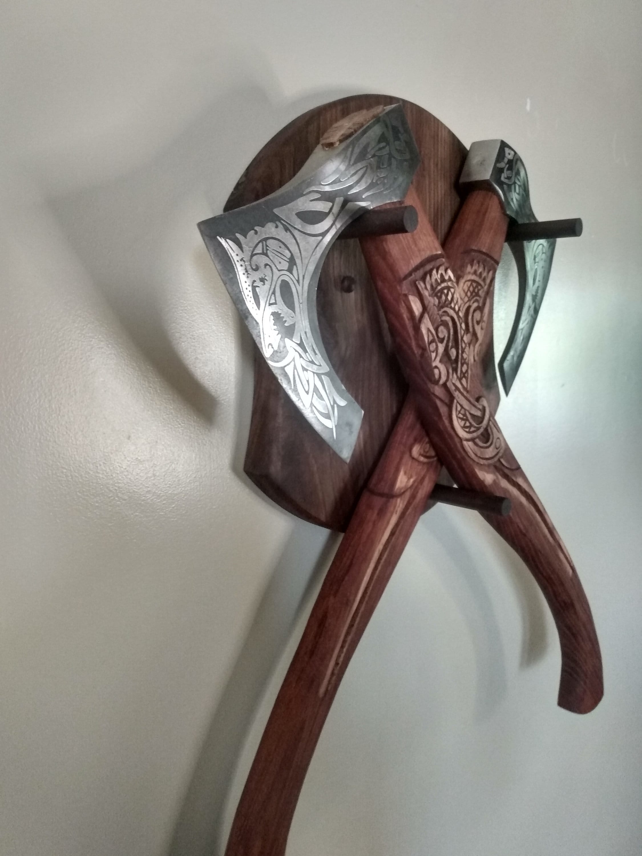 Pair of Axes Wall Display - Etsy