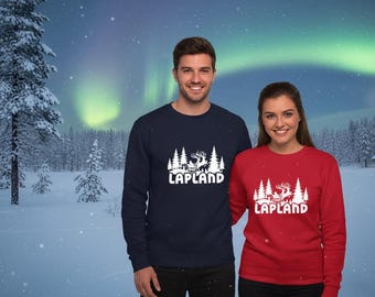 Personalisierte Lappland Szene Sweatshirt, Urlaub Sweatshirt. Passender Weihnachtspullover für die Familie