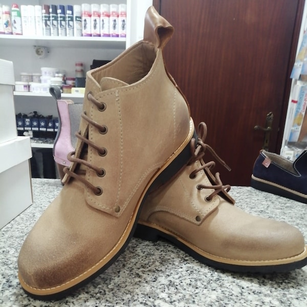 Portuguese Leather Boots, for men and women, traditional, Portuguese handmade boots, working leather boots, recycled tire sole , inside cork