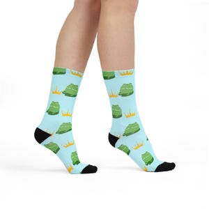 Crowned Frog Crew Socks - Fun Gift for Frog Lovers, Unique Fashion Statement, Cozy Everyday Wear, Birthday & Animal Theme Sock