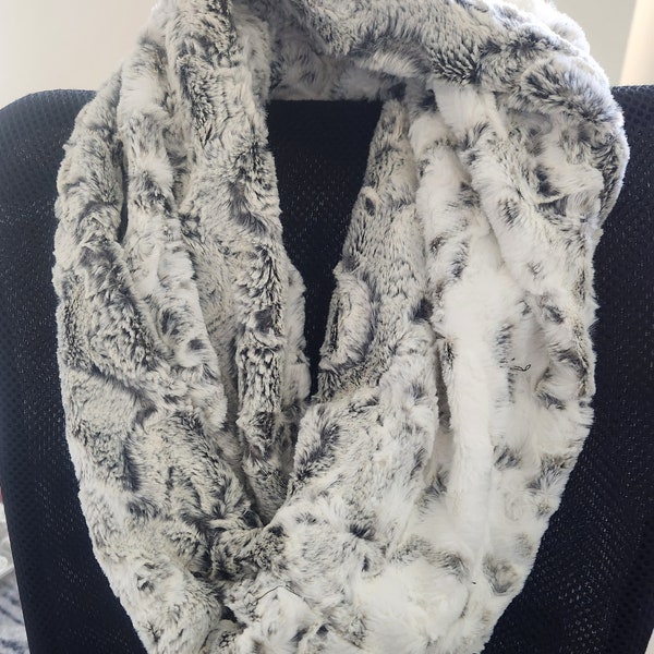 SCARF KIT - Infinity Scarf Cuddle® Kit Snowy Owl Charcoal from Shannon Fabrics Great Gift Idea