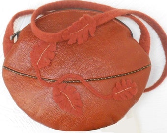 Terracotta Color Shoulder Bag, Women Felted Handbag, Genuine Leather Bag, Gift for Her, Women Red Brown Handbag