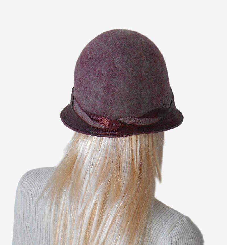Bonnet bordeaux en laine mélangée - France