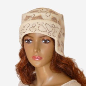 White Felted Hat for Women, Winter Wool Hat Predatory Pattern