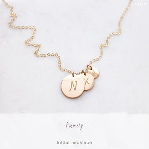 Collar con inicial de árbol genealógico, joya grabable, estilo minimalista, C-NDv13D9D6