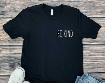 be kind pocket print l Women’s Graphic Tees l Be Kind Shirt l Be Kind T-Shirt l Inspirational Shirt l Boho Tshirt l Be Kind