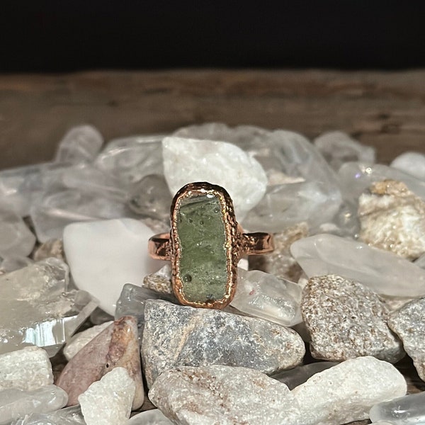 Beautiful Green Stone Electroformed Ring Size 10 Vintage Iron Ore Slag Stone Copper Hand Textured Narrow Band Handmade Jewelry Unique Ring