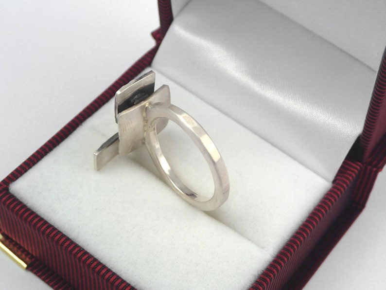 The Rubik's cube. An artistic geometric gold and silver ring with diamonds and hammered band for nights out. image 5