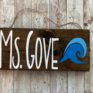 Personalized Teacher Name Sign – Unique Gift with Ocean, Beach, and Surfer Vibes – Perfect for Marine Biology Enthusiasts
