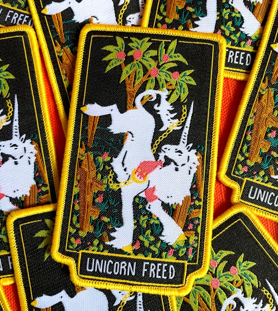 Unicorn Freed Woven Patch - Renaissance Tapestry Iron-On (6x10cm)
