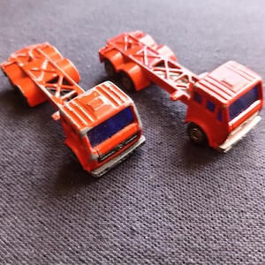 Matchbox Superfast Models No42 Mercedes Truck silver & black bases