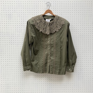 size S - 80s/90s lace collar blouse by TOGETHER, made in Hong Kong