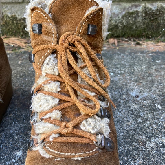 size 7 M - 60s/70s mens shearling boots by FASCIN… - image 9