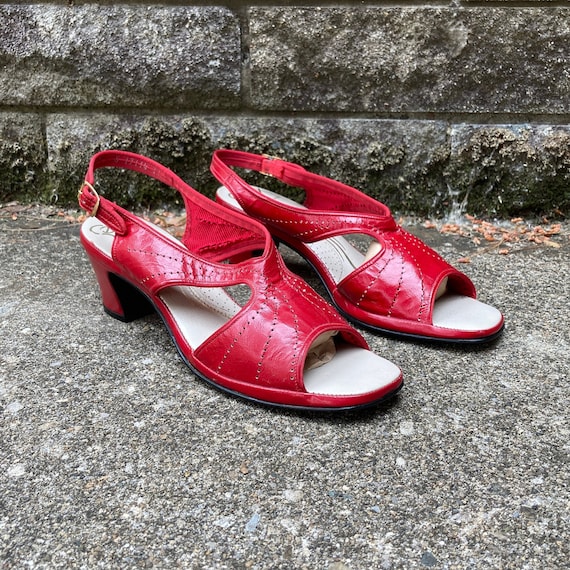 Size 10 60s 70s Red Sandals by SELBY Etsy