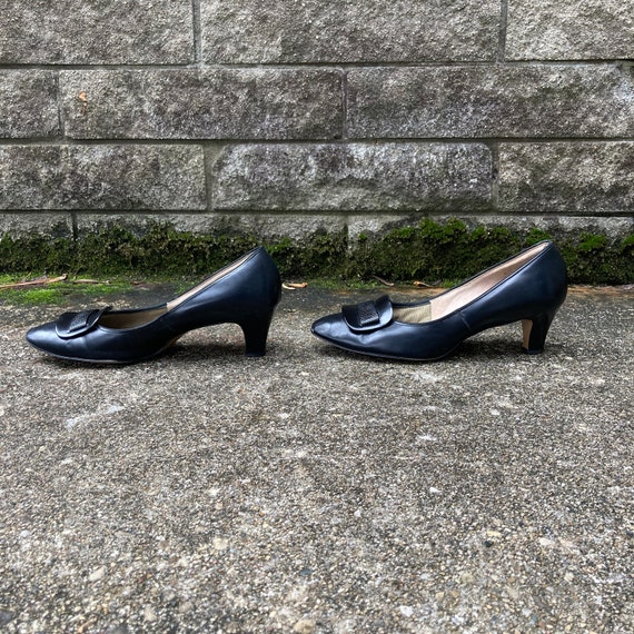 buckle pumps