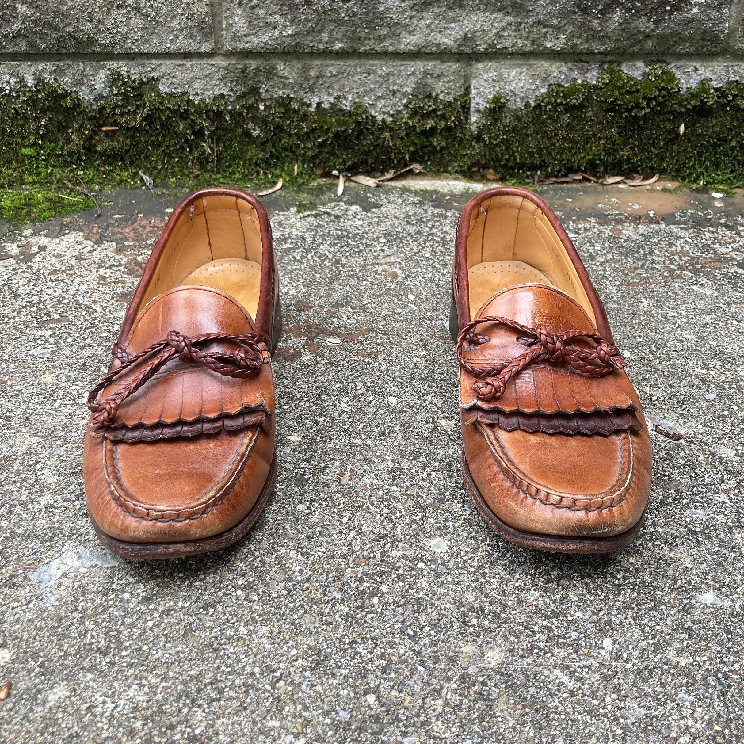 Size 8.5 C - 80s/90s Kiltie Loafer With Braided Laces by  display picture 3