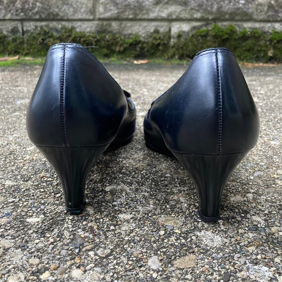 buckle pumps