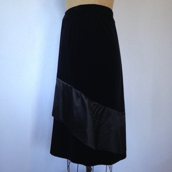 1980s black evening skirt by GIANNI VERSACE SERA,… - image 5