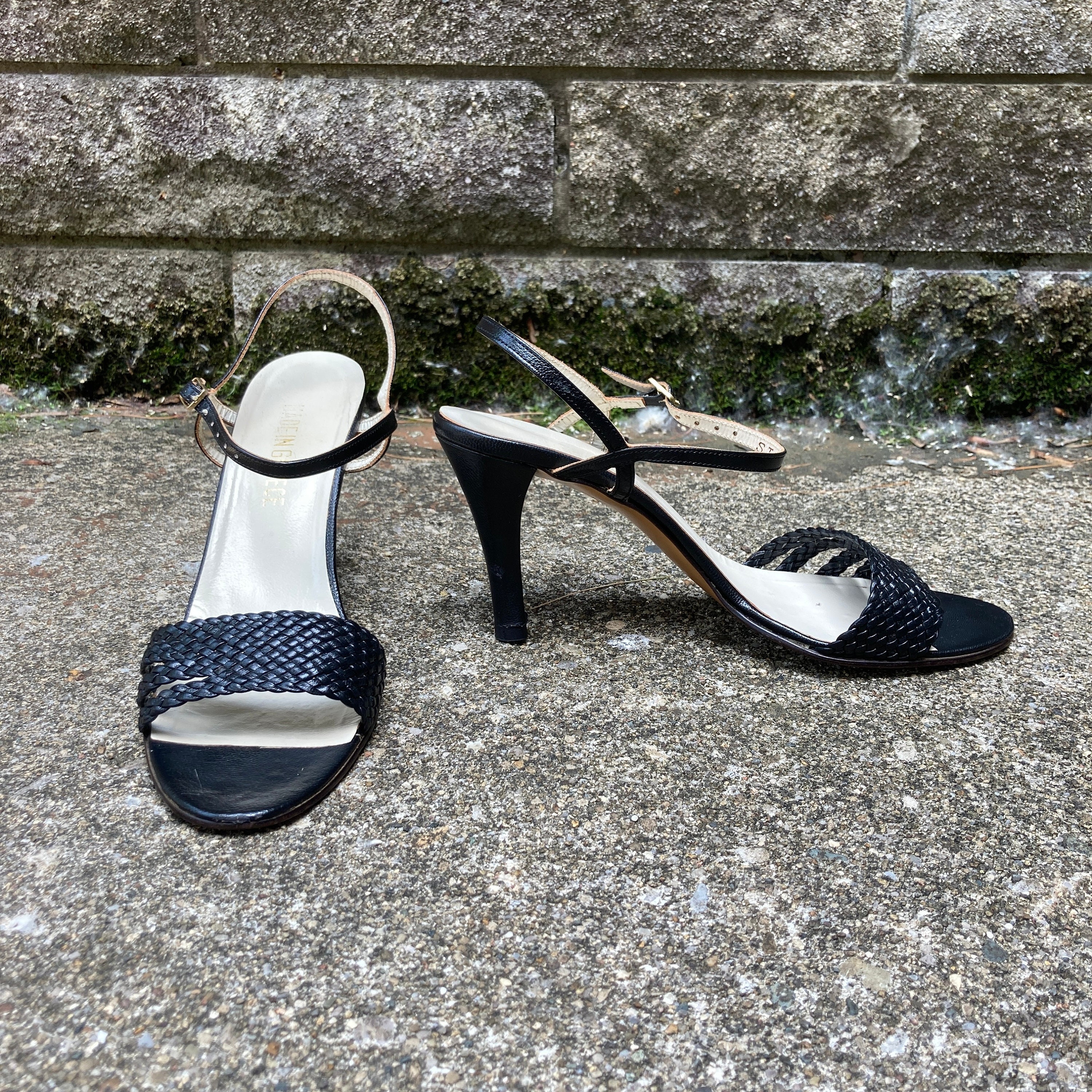 Andre Assous Women's Steph Dress Pump - Leather High Heel Shoes