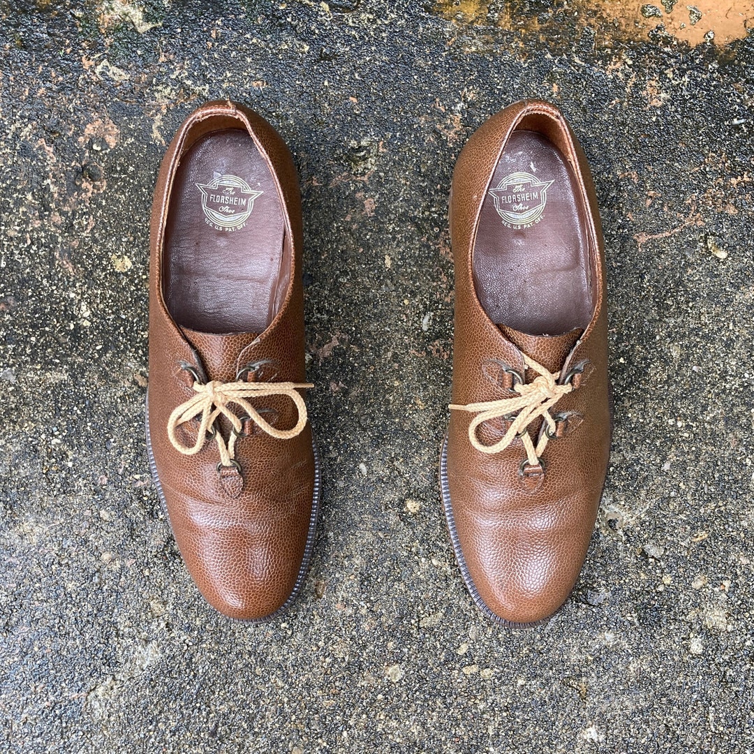 Size 9 D 60s/70s Men's Gum Sole Oxfords by FLORSHEIM Etsy