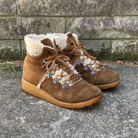 size 7 M - 60s/70s mens shearling boots by FASCIN… - image 1