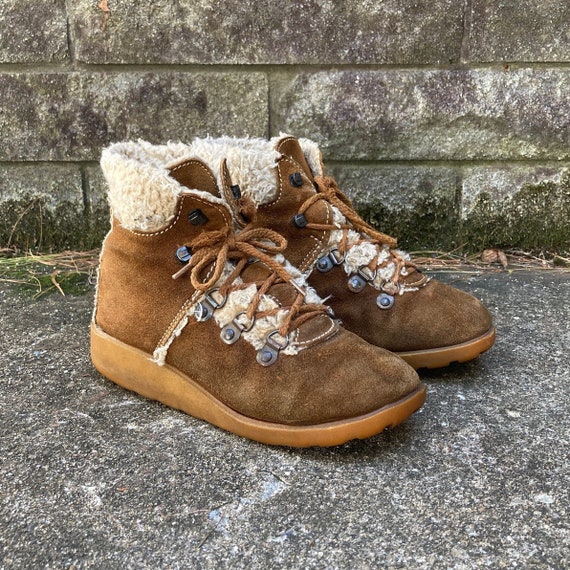 size 7 M - 60s/70s mens shearling boots by FASCIN… - image 1