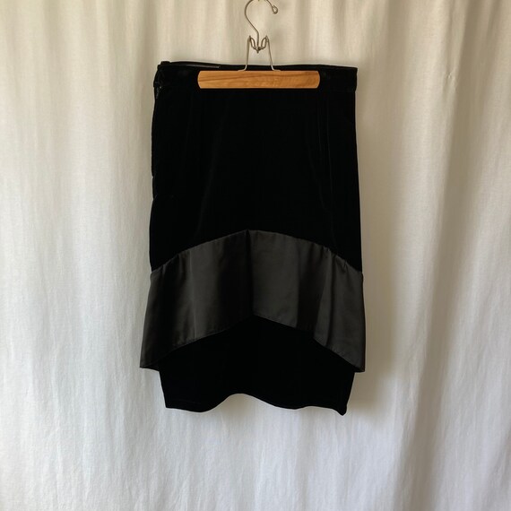 1980s black evening skirt by GIANNI VERSACE SERA,… - image 2