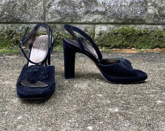 talla 6 B - tacones rosas de terciopelo de los años 90 de BCBG MAXAZRIA - hechos en ITALIA