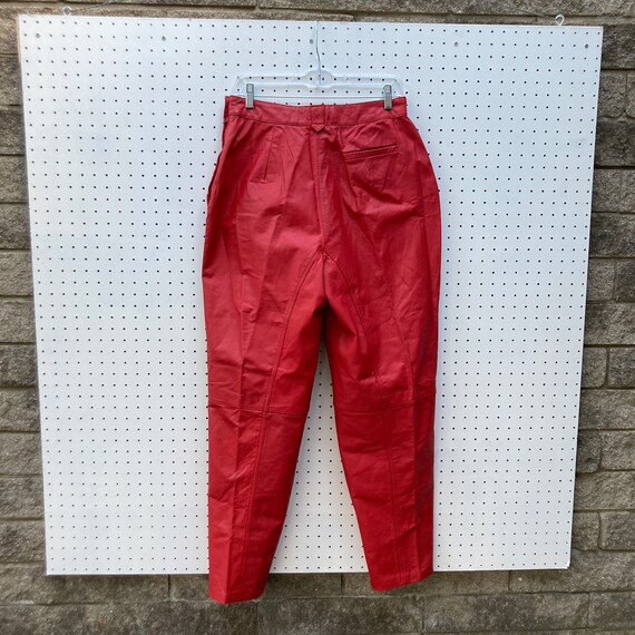size M - 1980s red leather pleat front tapered pa… - image 3