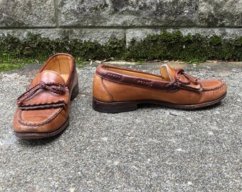 Size 8.5 C - 80s/90s Kiltie Loafer With Braided Laces by  display picture 2