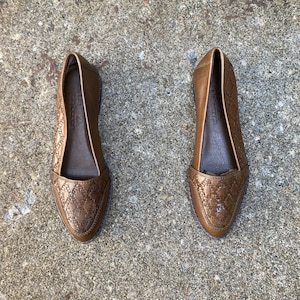 size 7 M - 1980s woven flats by LIZ CLAIBORNE