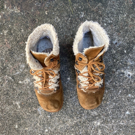 size 7 M - 60s/70s mens shearling boots by FASCIN… - image 3