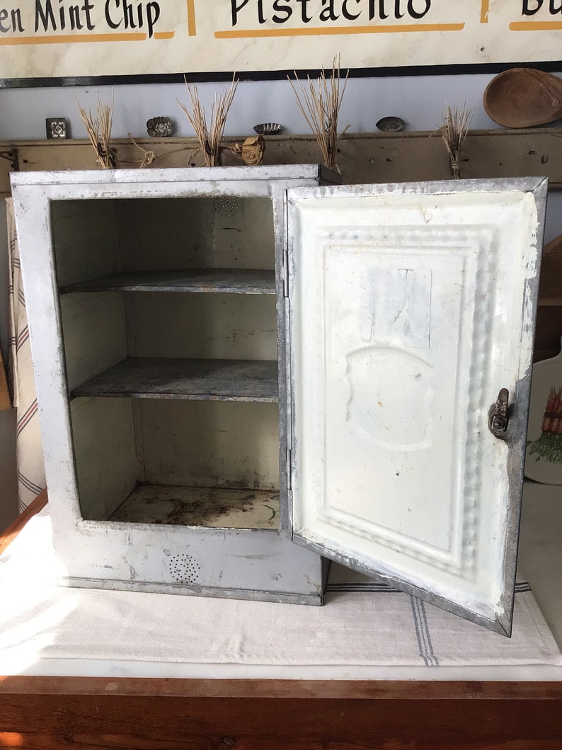 Vintage Bread Box / Etsy