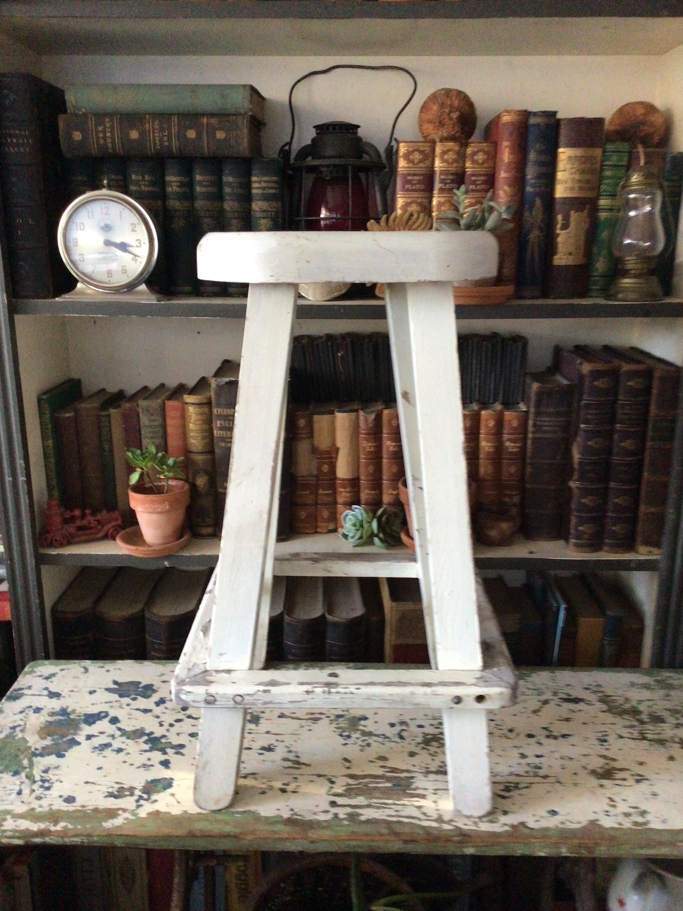 French Antique Stool シャルロットペリアン stoop | Stool from Les Arcs 1600 in Pine