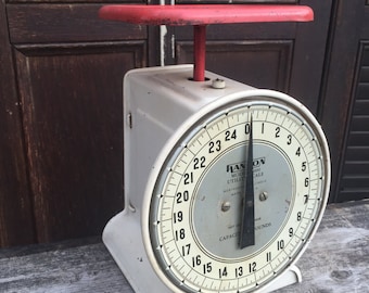 Vintage Kitchen Scale