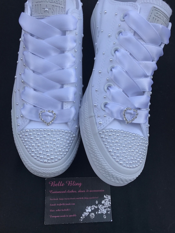 Hochzeit angefertigt, Converse, Kristalle, Perlen Anhänger Hochzeit angefertigt, Converse, Kristalle, Perlen Anhänger