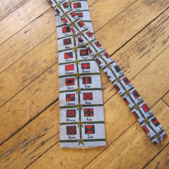 1950's Square Skinny Nautical Flag Novelty Print C