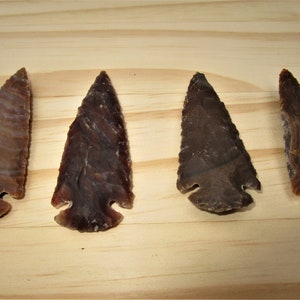 arrow heads, stone arrow heads, traditional arrow heads, hand knapped arrow heads, large arrow heads, spear points, stone points image 4