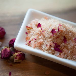 MSM Theraputic Bath Salt. Rose & Rosewood.  Essential Oil Bath Salt for detoxing, soften, sooth skin with psoriasis condition.