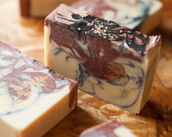 Solid Shampoo Bar. Activated Charcoal Dragon's Brew Apple Cider Vinegar and Beer Soap Shampoo Bar. For Combination Skin to Oily Skin.