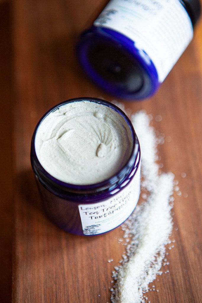 Natural Clay Toothpaste, Hemp Seed Oil, Lemon Mint Tea Tree, 6.5 oz