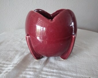 Mccoy burgundy or mulberry pottery atomic - tulip like planter, approximately 4 1/4" x 4" tall, marked NM, Nelson McCoy