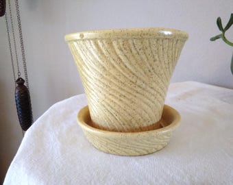 Vintage McCoy Pottery Yellow Flower Pot with under dish, speckled swirl Pattern, 4 inches tall