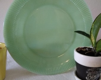 Vintage Jadeite dinner plate, 9 inch, ribbed along edge, no chips