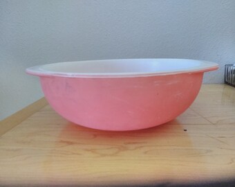 Vintage Pyrex Flamingo Pink Bowl, 2QT, Collectible Kitchenware