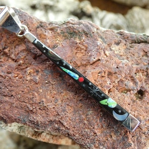 Galaxy Night Sky Moon Stars Saturn Hecho a mano Plata de ley 925 Multi Gemstone Micro Inlay Bar Colgante Envío gratis Bolsa de regalo NUEVO AB89